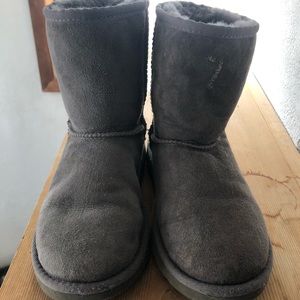 Short Grey Uggs